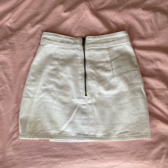 PRINCESS POLLY WHITE MINI SKIRT - Picture 2 of 3